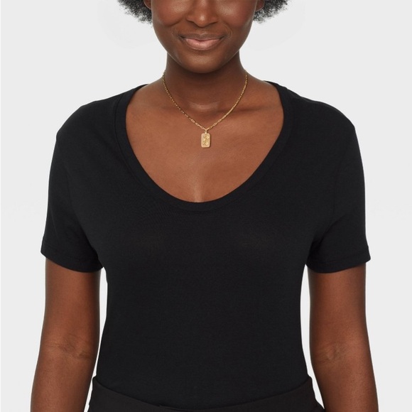 Beloved Inspired 14K Gold Dipped
Angelite Tag Moon Bee Pendant
Necklace - Gold - Picture 3 of 16